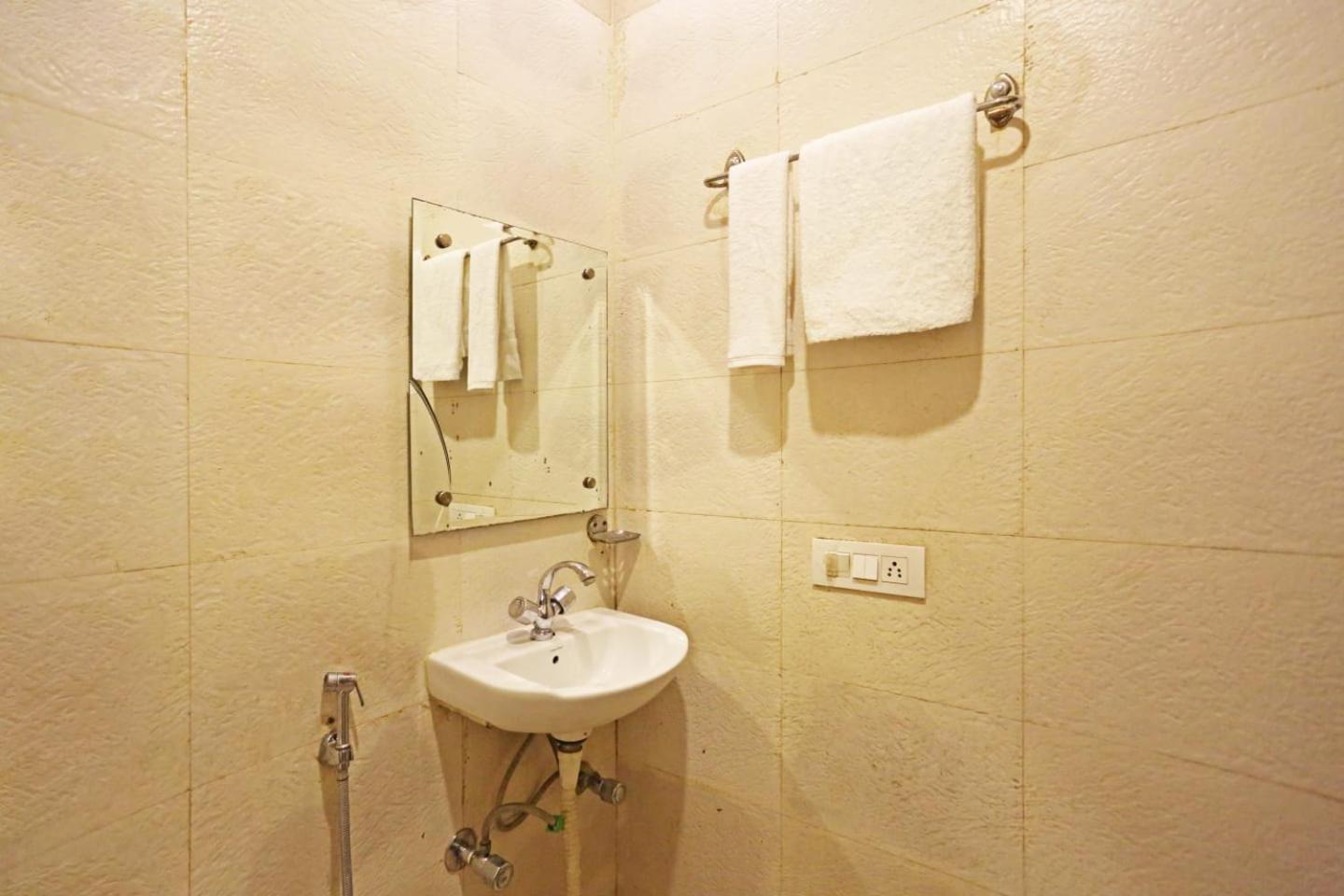 Hotel Broadway Near Delhi Airport Nueva Delhi Exterior foto
